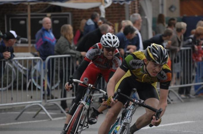 319503_257143907639516_100000317259216_858307_7369264_n