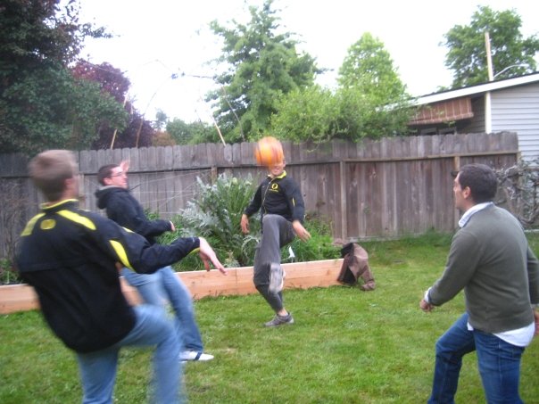 260_557744418666_8259_n