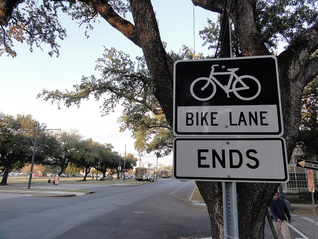 Bike Lane Ends