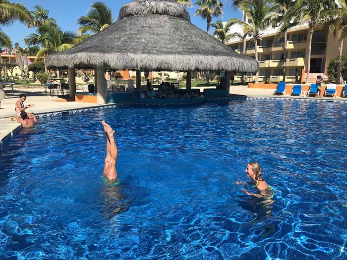 46129330_706652103049695_832876364368445440_n